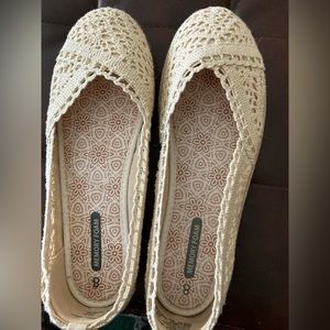 Crochet style flats